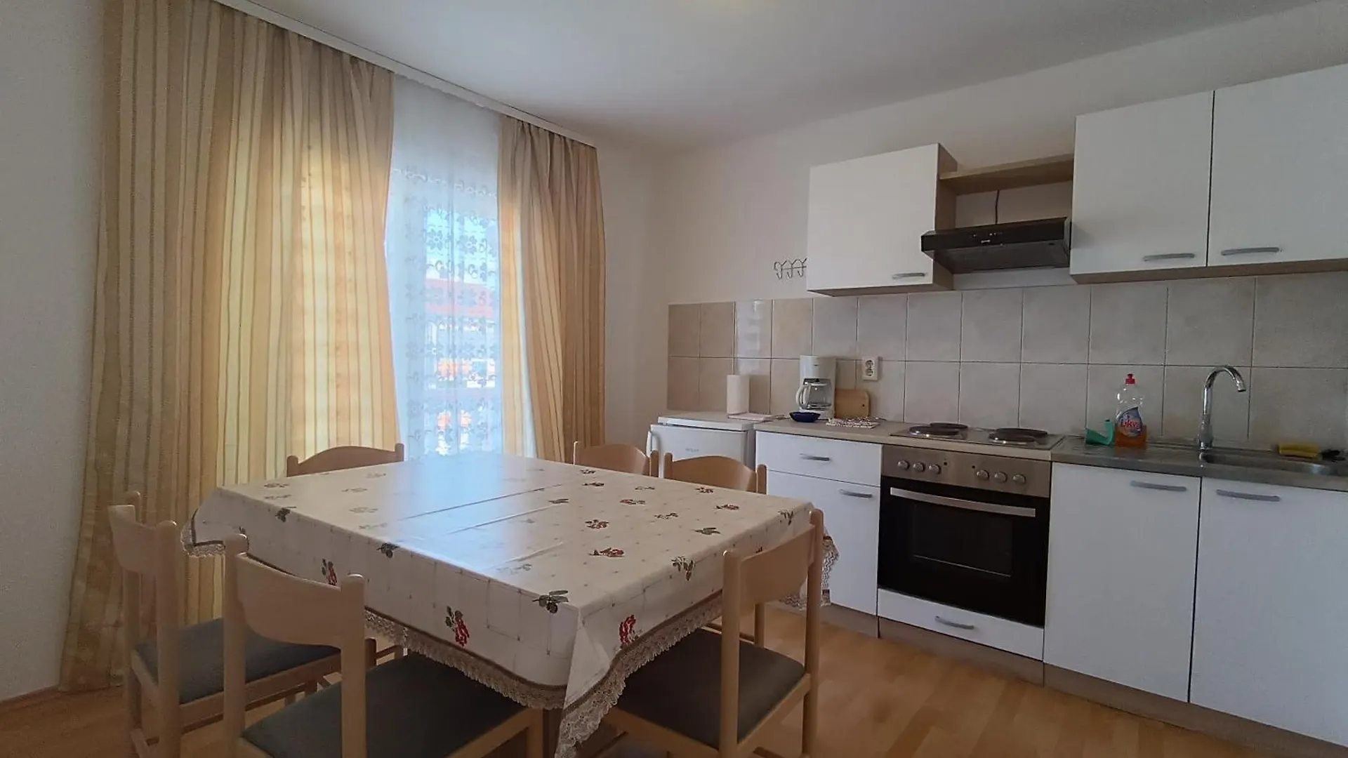 Apartmani Jt زادار